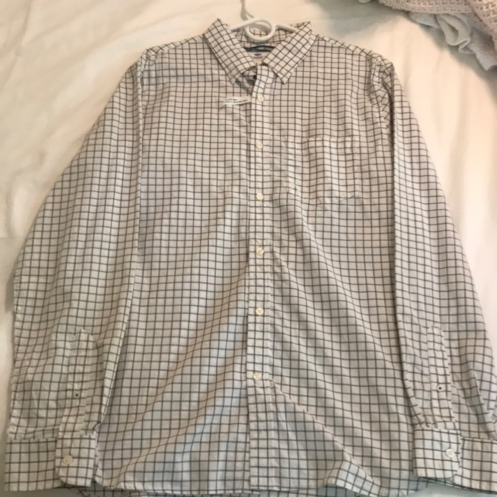 Old Navy regular fit classic dress shirt